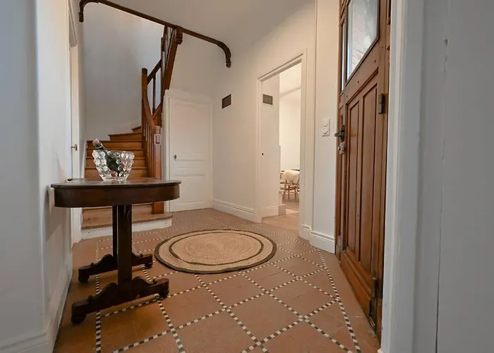 Maison De Champagne F.barbier ! * Avize